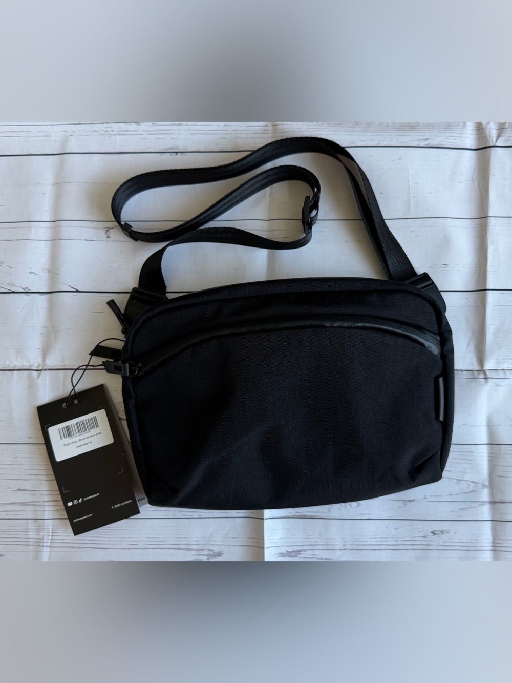 NWT - Alpaka Flight Sling (2L) – Black/Gray Axoflux 400D Ripstop